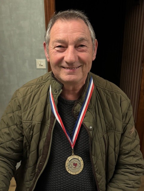 N° 17 : Dominique PERRONNET